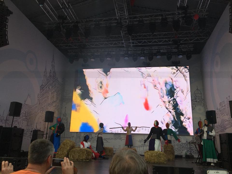 Suprematist peasants